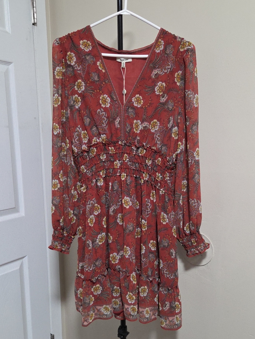 Nwt Max Studio Rust-Red Floral Smocked Waist Long Sleeve Dress